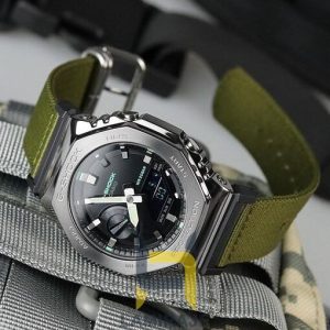 ساعت مچی مردانه جی شاک G-Shock GM-2100C دیجیتال استیل سبز، خرید ساعت با بند برزنتی و سنسور اتولایت.