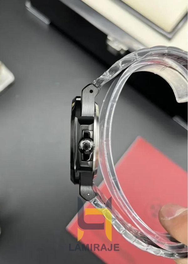 خرید ساعت مچی مردانه پتک فیلیپ Patek Philippe مدل 8، ساعت دیجیتال کلاسیک با صفحه سبز و بند استیل مشکی.